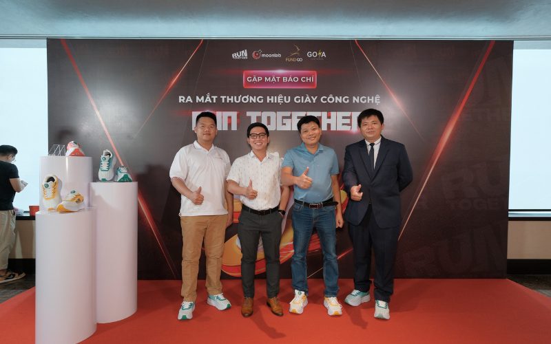 Run Together chính thức ra mắt giày thể thao công nghệ gắn chip NFC đầu tiên tại Việt Nam_62f4bdb71e7de