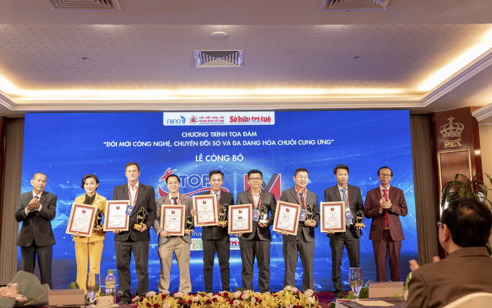 FundGo cùng Run Together đạt giải Thương hiệu The Best of Vietnam – 2022_632f43794ee44